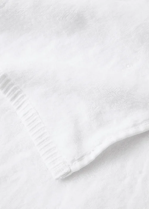 White Luxury Zero Twist Towels - Hand Towel Image 2