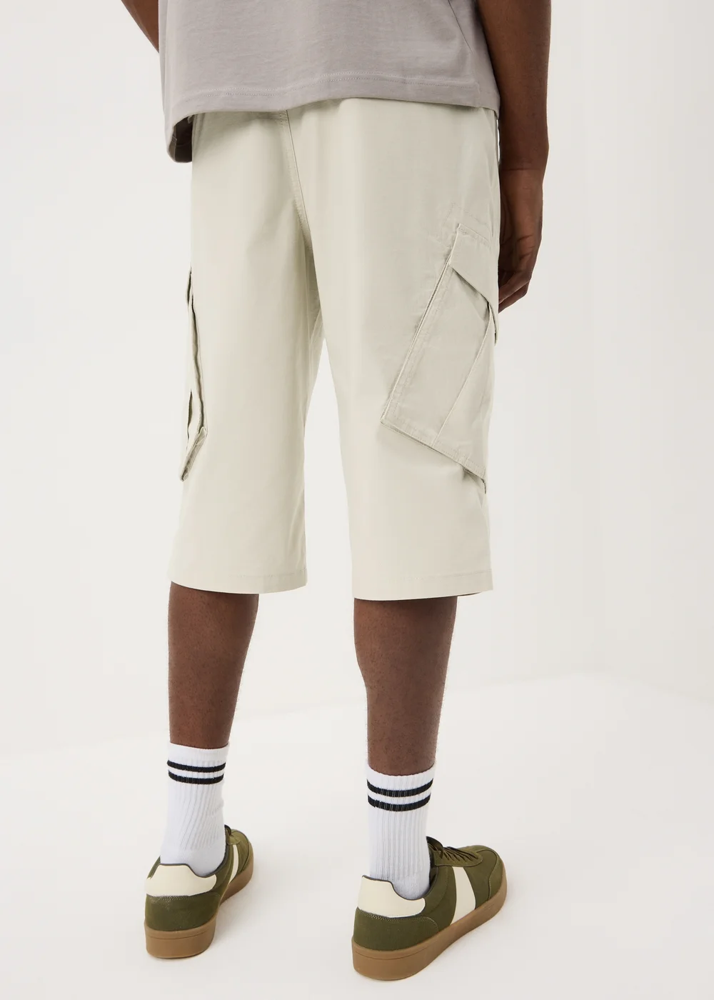 Bone 3/4 Length Cargo Shorts - 30 Image 3