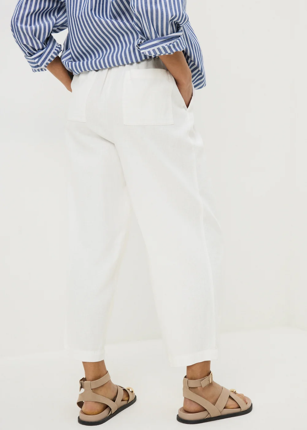 White Linen Blend High Waist Carrot Leg Trousers - 8 Image 3