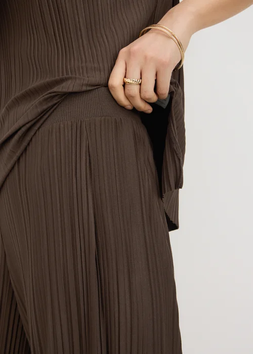 Chocolate Brown Plisse Wide Leg Co Ord Trousers - 22/L29 Image 3