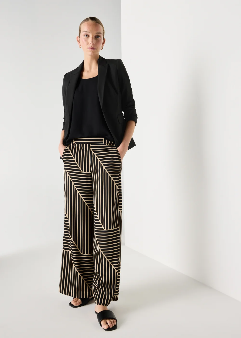 Et Vous Black PVL Co Ord Blazer - 10 Image 1