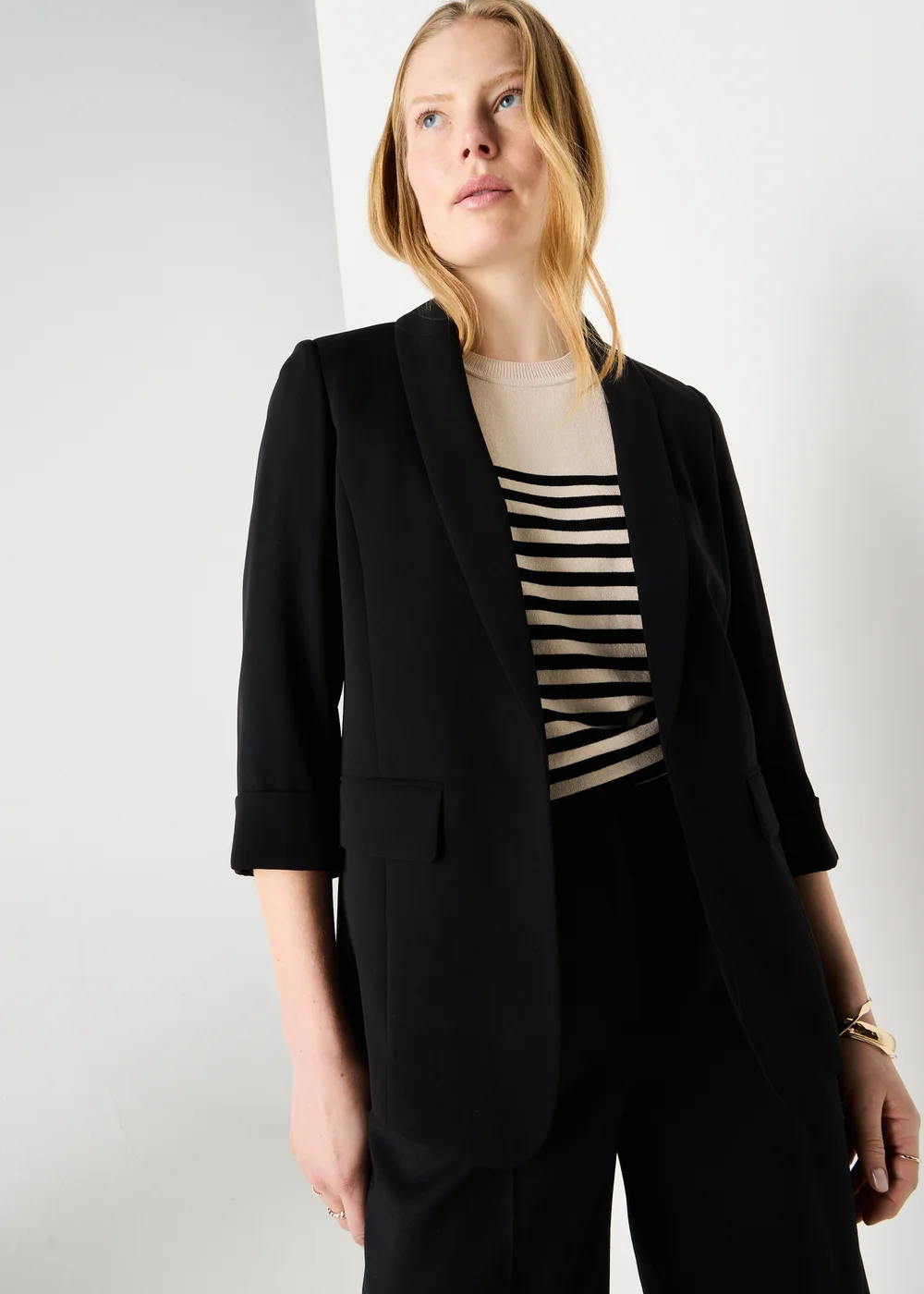 Et Vous Black Turn Back Blazer - 8 Image 1