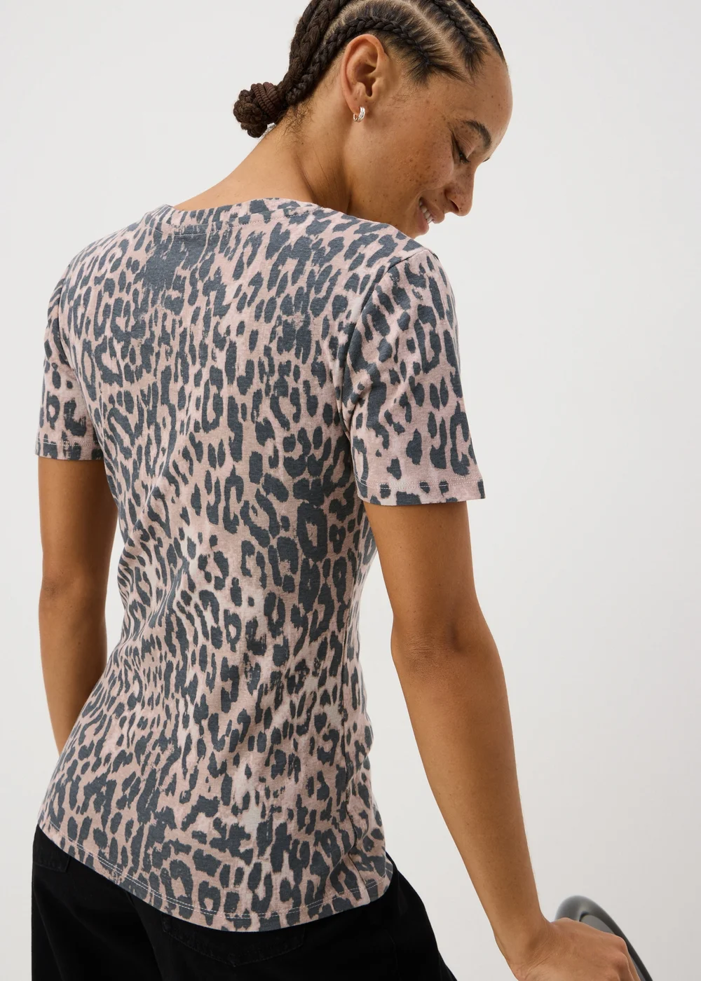 Mocha Leopard Print Fitted T-Shirt - 24 Image 3