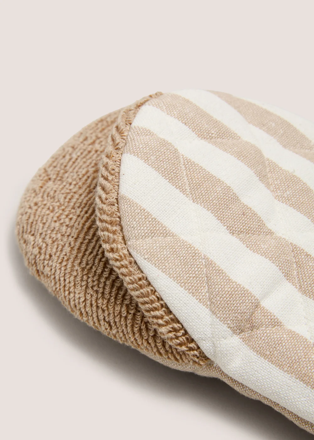Natural Striped Pot Grabbers Image 2