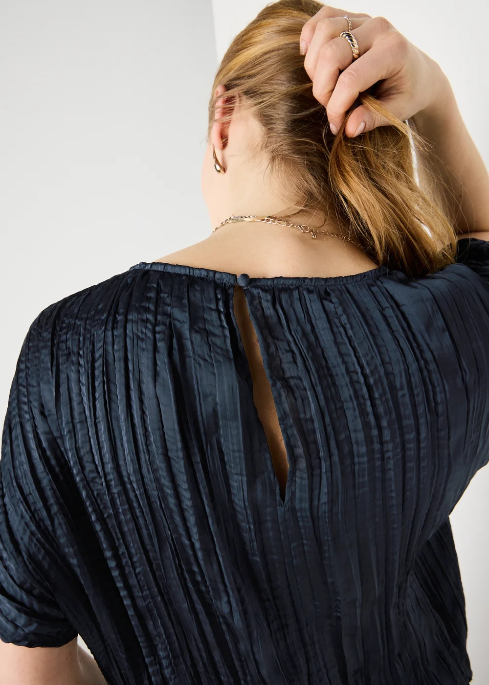 Et Vous Navy Crinkle Satin Co Ord Top - L Image 2
