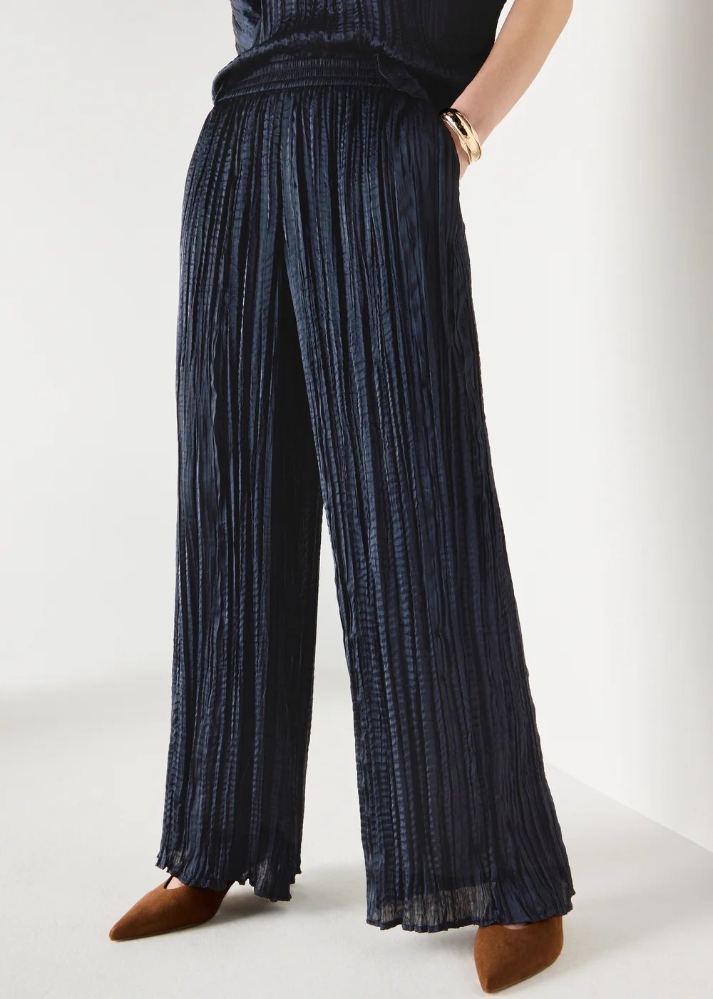 Et Vous Navy Crinkle Satin Co Ord Wide Leg Trousers - S Image 2
