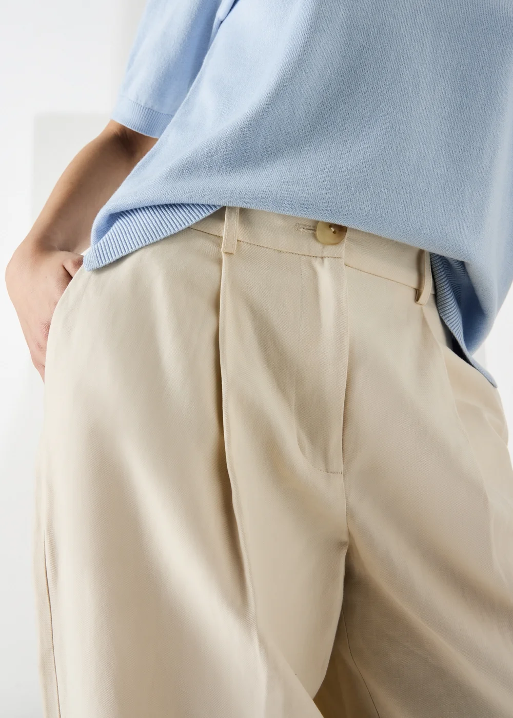 Et Vous Cream Barrel Leg Trousers - Size 08 31 leg Image 2