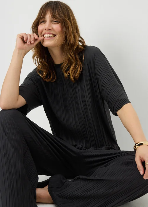 Black Plisse Co Ord Top - 8 Image 1