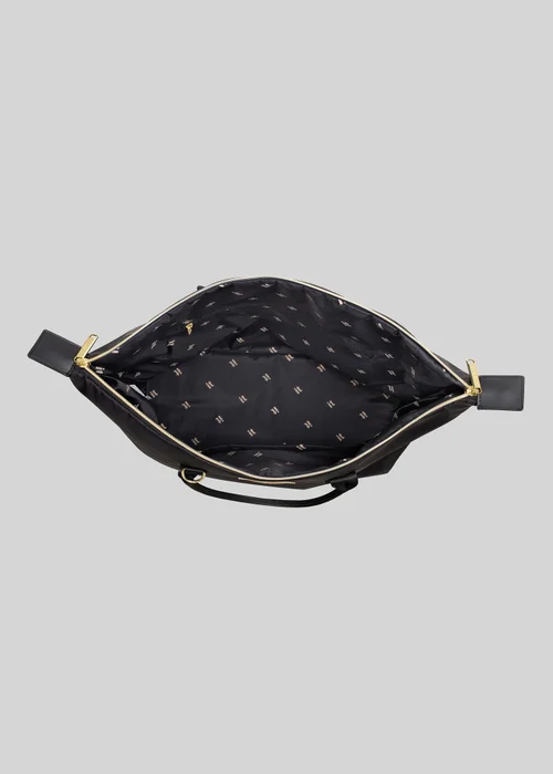 IT Luggage Black Desirable Suitcase - VANITY Image 7