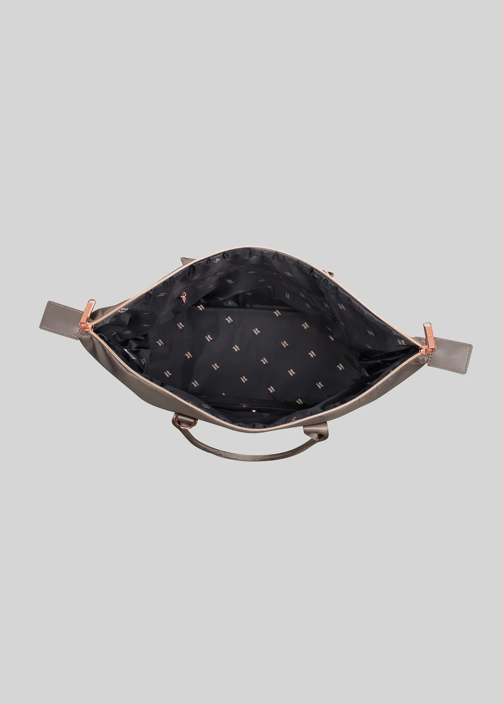 IT Luggage Rock Brown Desirable Soft Suitcase - VANITY Image 6