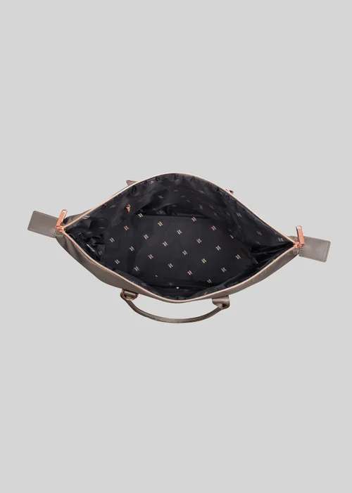 IT Luggage Rock Brown Desirable Soft Suitcase - VANITY Image 6