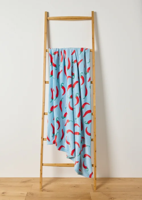 Blue Chilli Throw Image 1