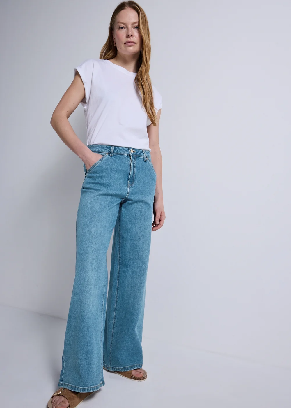 Mid Wash Stretch Wide Leg Jeans - 28 S Image 1