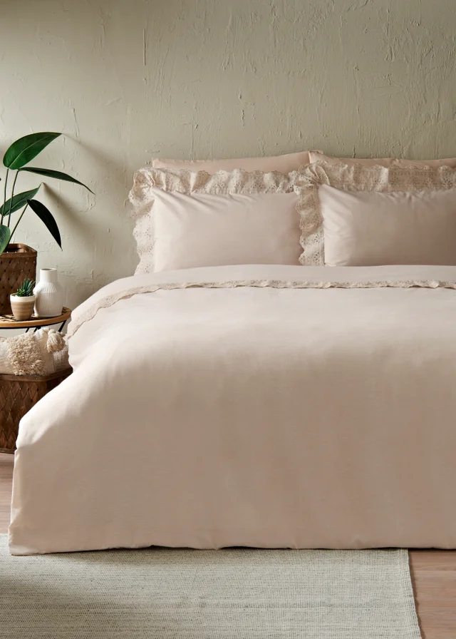 Natural Lace Frill Duvet Set