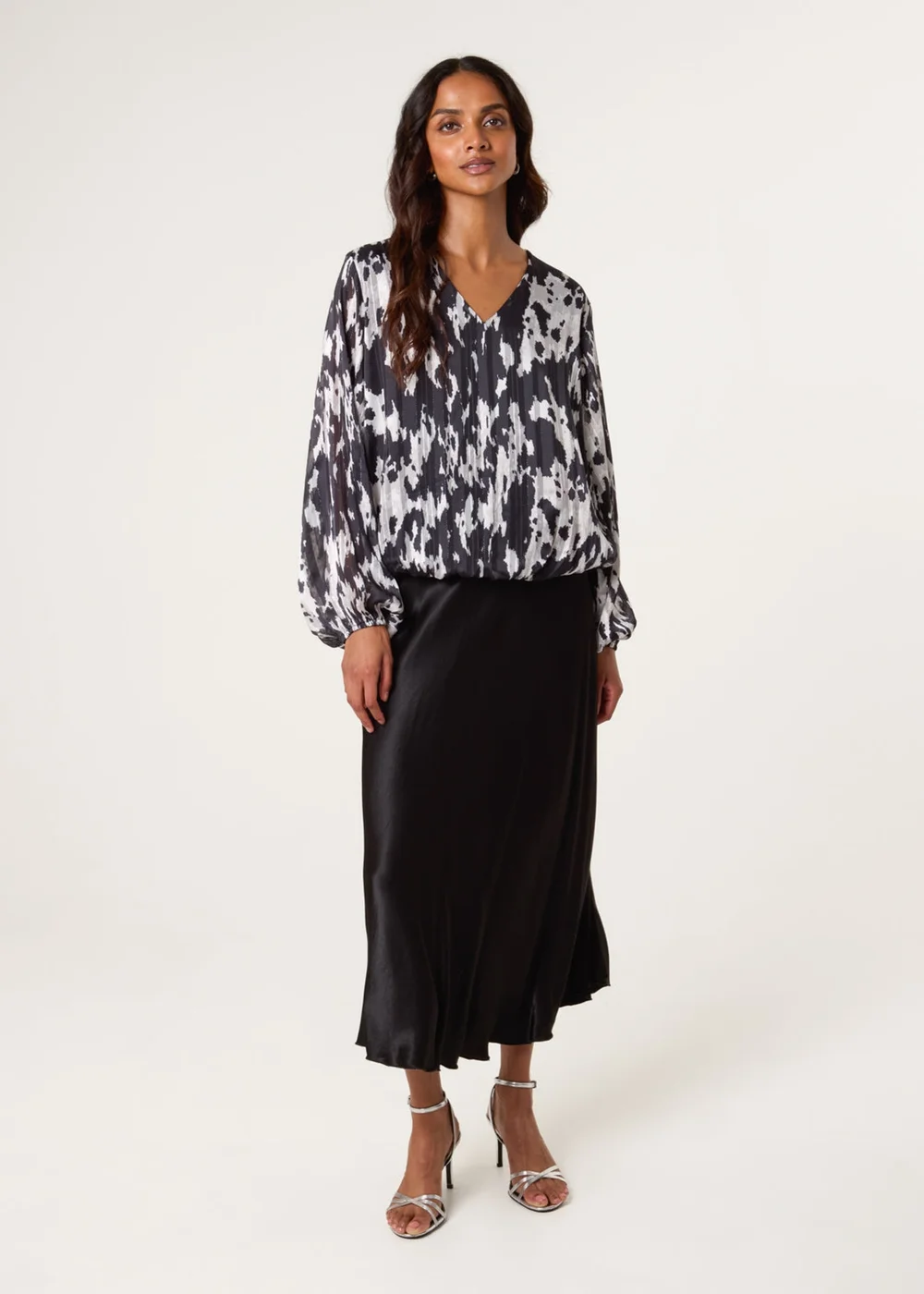 Blue Vanilla Black Metallic V Neck Bubble Hem Blouse - S Image 2