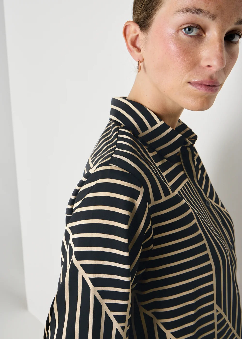 Et Vous Camel Stripe Satin Co Ord Shirt - 8 Image 2