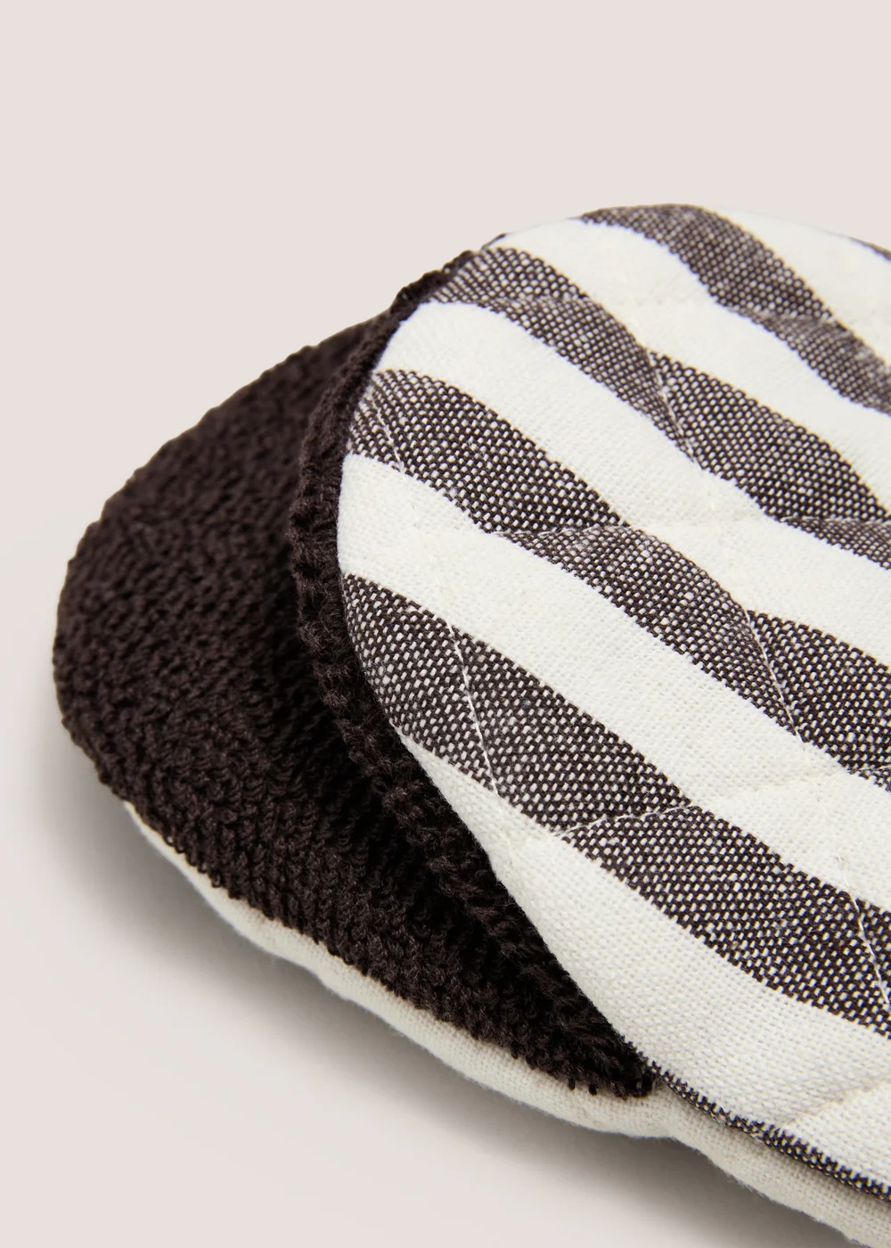 Chocolate Brown Striped Pot Grabbers Image 2