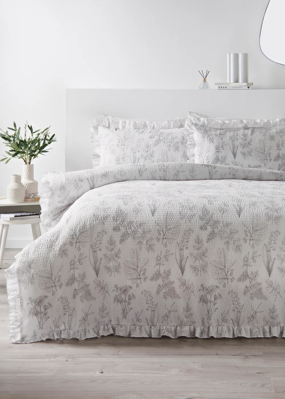 Grey Linear Leaf Frill Duvet Set - Double Image 1