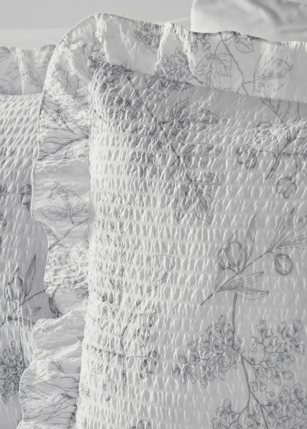 Grey Linear Leaf Frill Duvet Set - Double Image 2