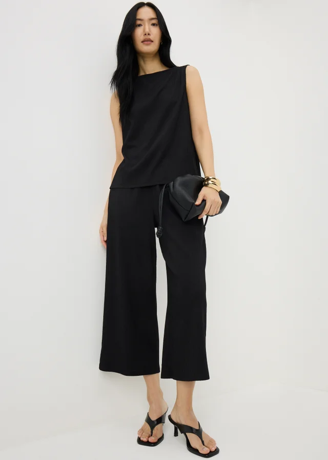 Black Textured Cropped Trousers
