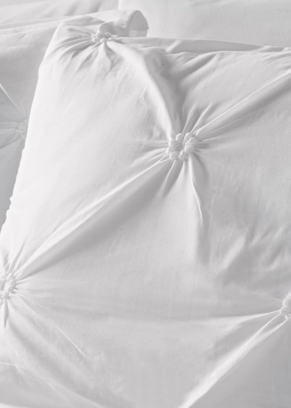 White Pinch Pleat Duvet Set - Double Image 2