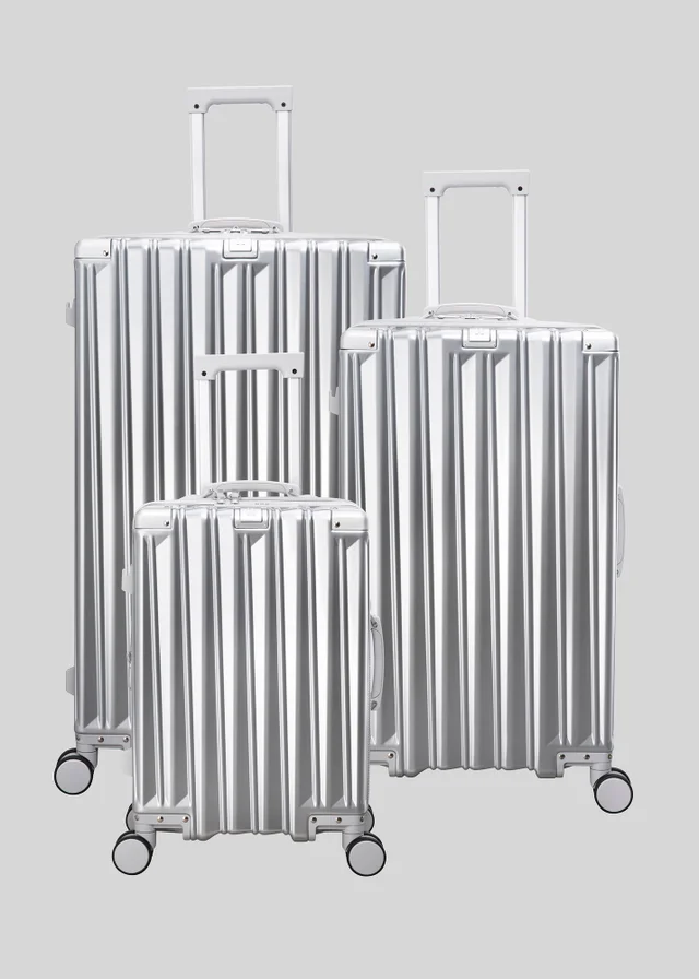 IT Luggage Silver Track Trunk Hard Suitcase