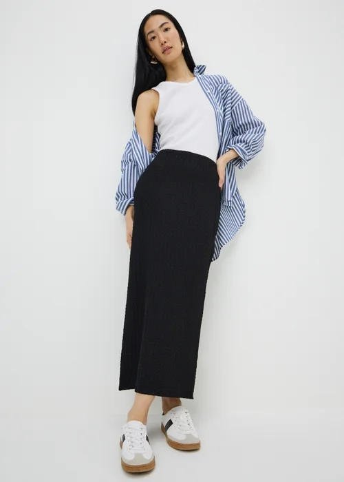 Black Textured Midaxi Skirt - 14 Image 1