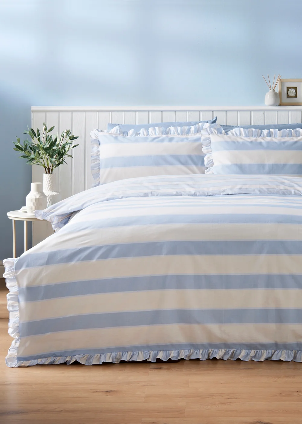 Blue Stripe Frill Duvet Set - Double Image 1