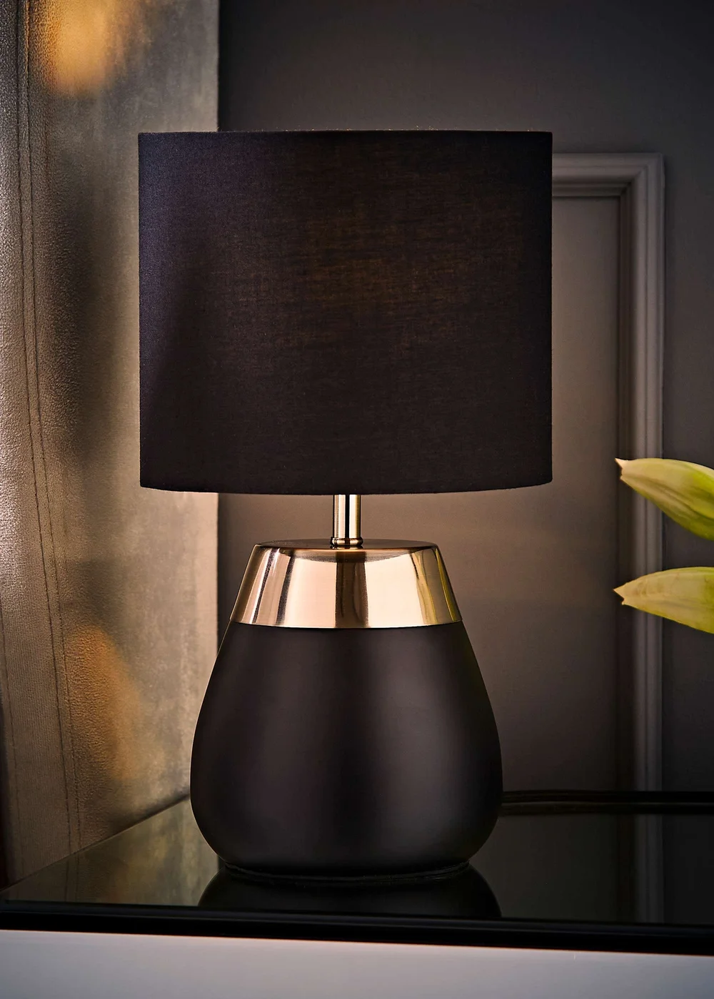 ValueLights Hurst Black Touch Touch Table Lamp - One Size Image 2