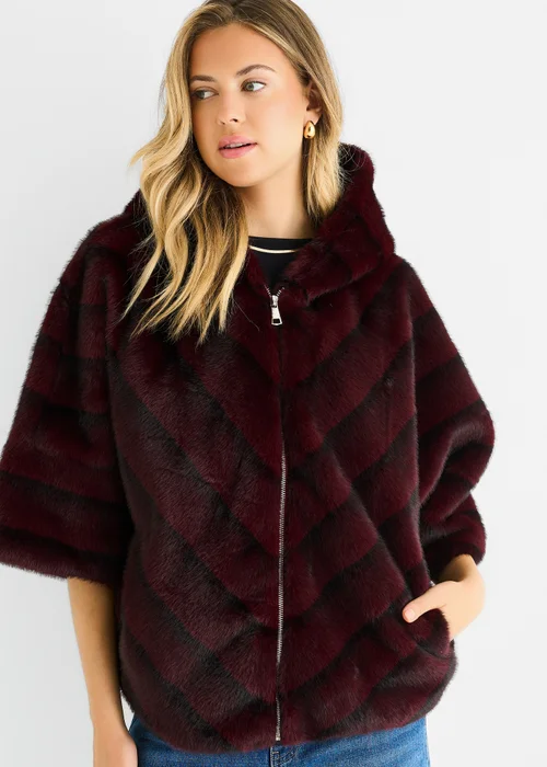 Gini London Burgundy Hooded Chevron Faux Fur Cape Jacket - S/M Image 3