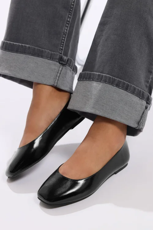 Yours Black Faux Leather Square Toe Ballet Pumps In Extra Wide Fit - 5 Extra Wide Image 2