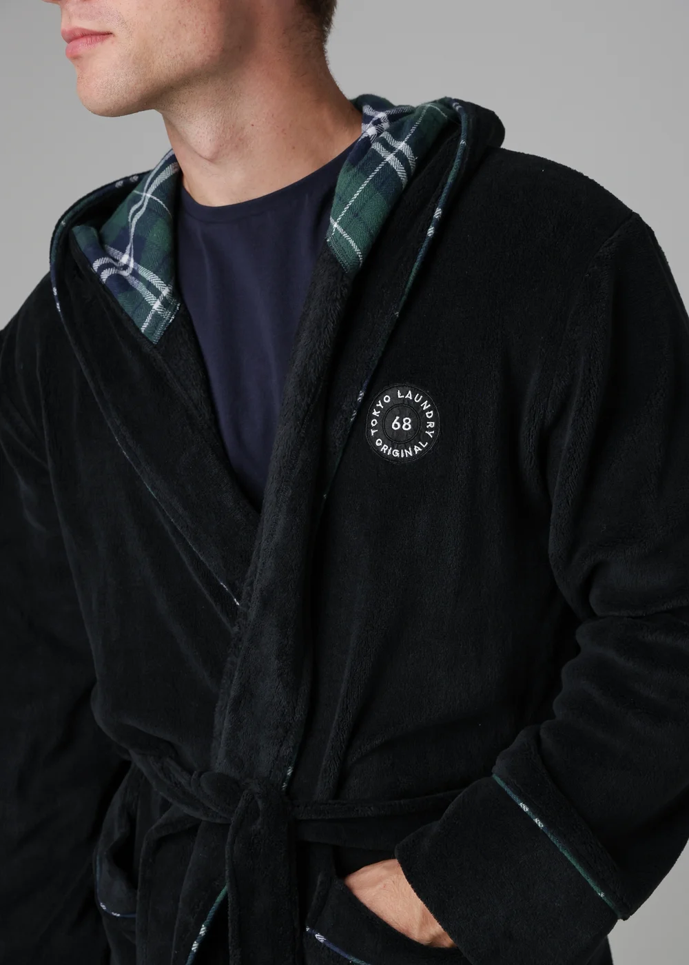 Tokyo Laundry Black Plush Dressing Gown - Extra Large Image 3