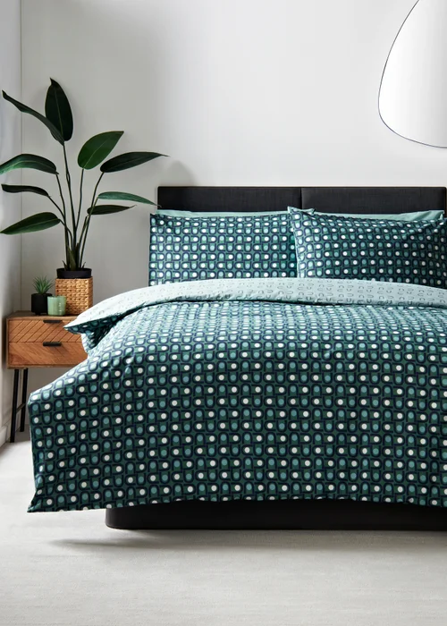 Green Mini Geometric Duvet Set - Single Image 1