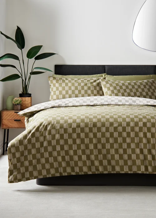 Green Linear Blocks Duvet Set - Single Image 1