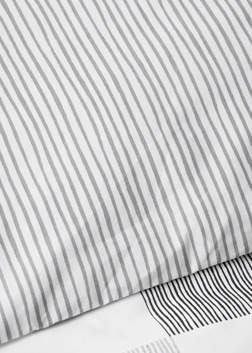 Grey Geometric Linear Duvet Set - Single Image 3