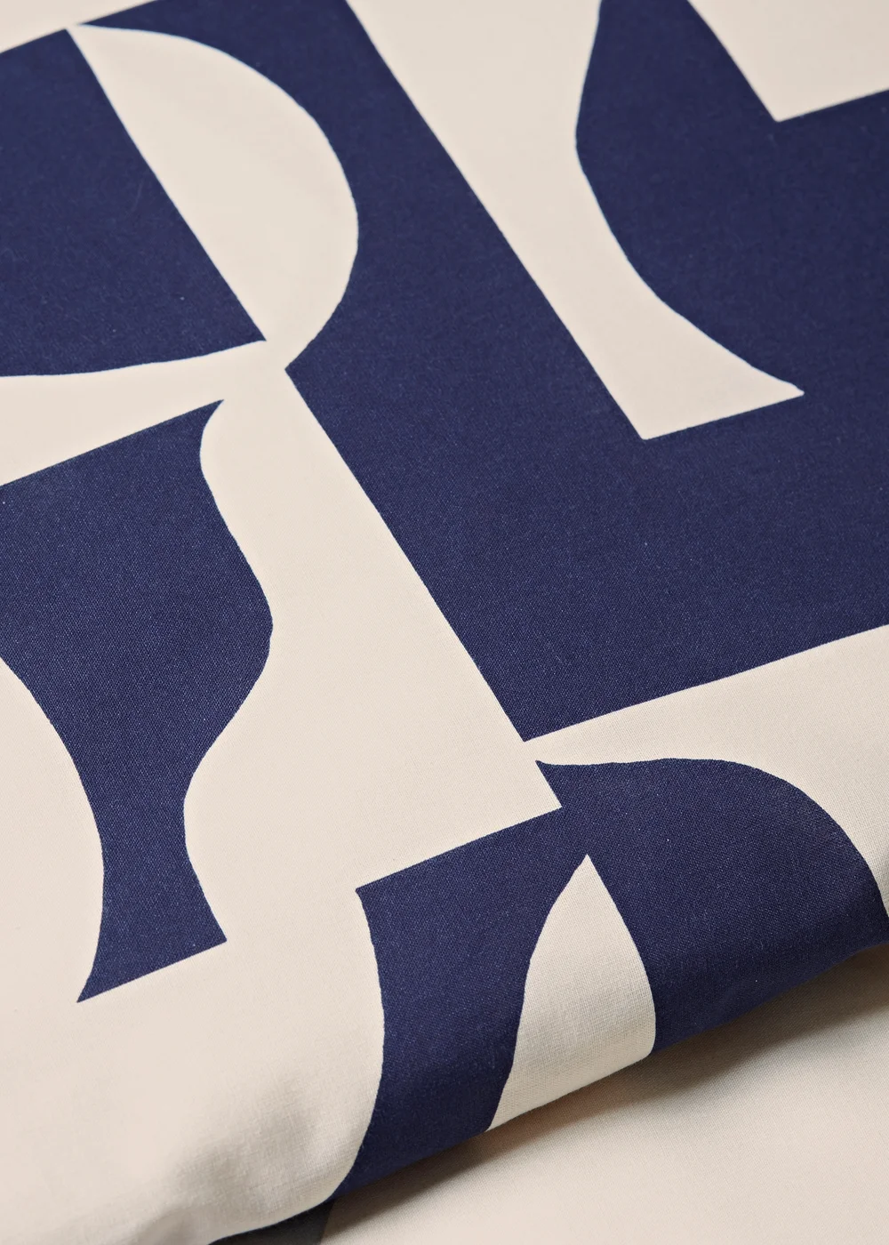 Multicolour Geometric Curves Duvet Set - Single Image 3