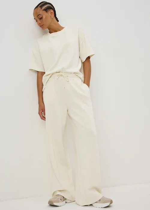 Souluxe Cream Supersoft Wide Leg Co Ord Jogging Bottoms - XS Image 1