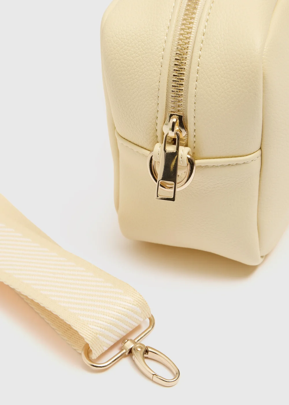 Butter Camera Bag - One Size Image 2