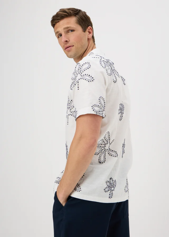 White Embroidery Leaf Shirt