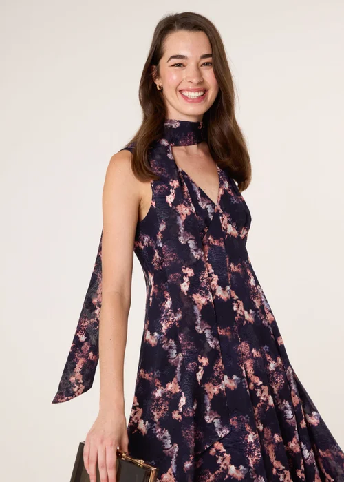 Blue Vanilla Navy Luxe Tie V Neck Sleeveless Dress - 20 Image 4