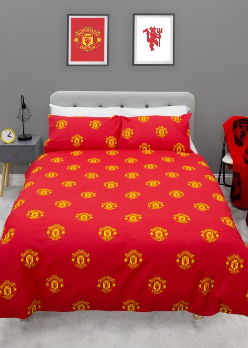 Manchester United FC Patch Red Duvet Cover - Single Image 2