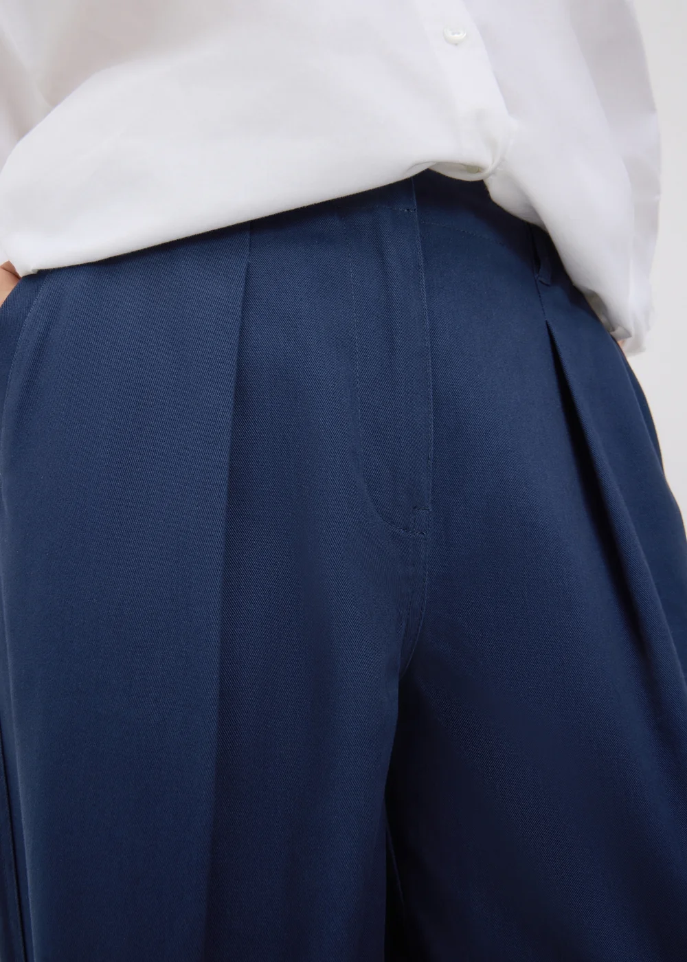 Navy Culotte Barrel Trousers - Size 08 29 leg Image 2