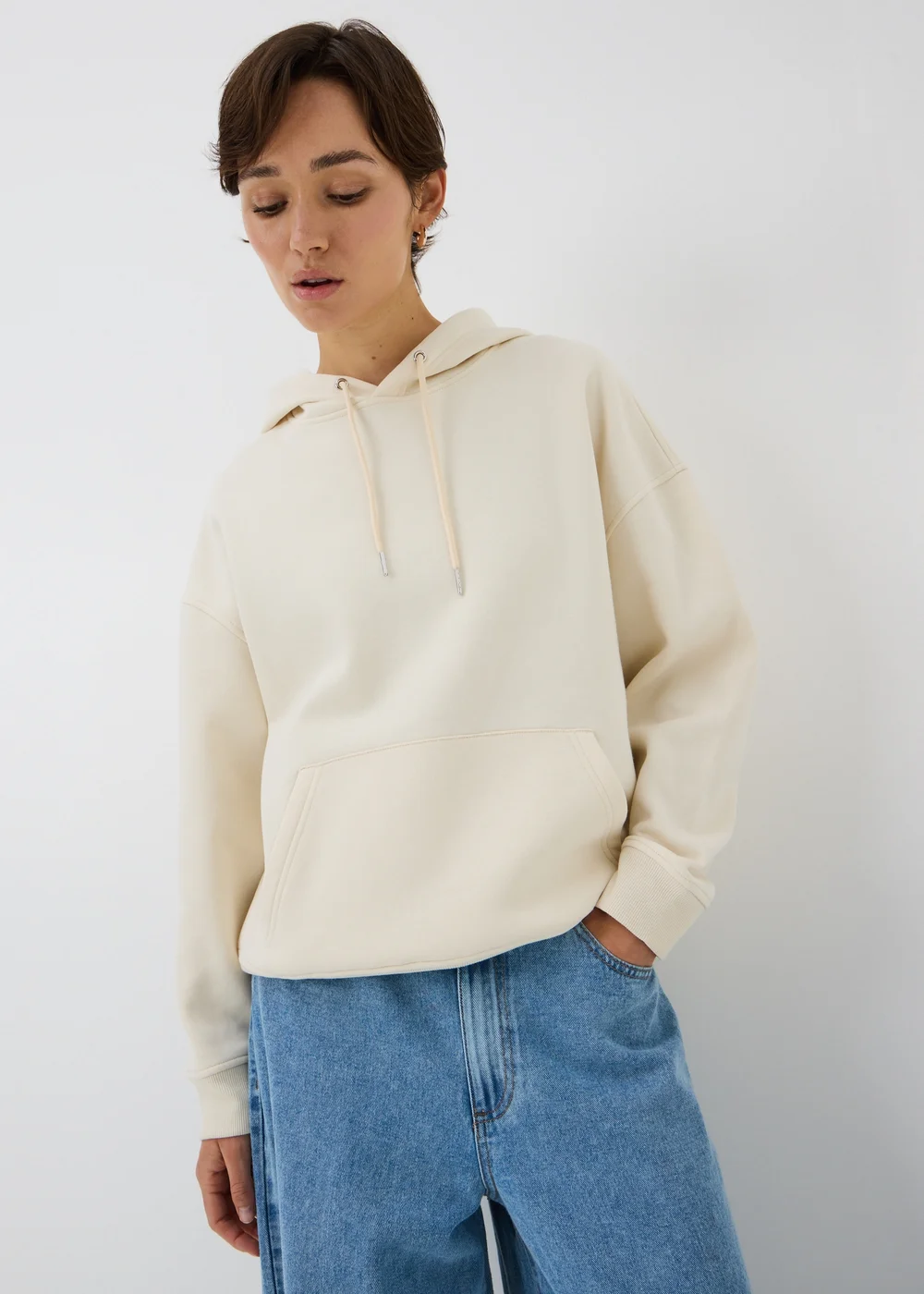 Cream Essential Hoodie - L Image 1