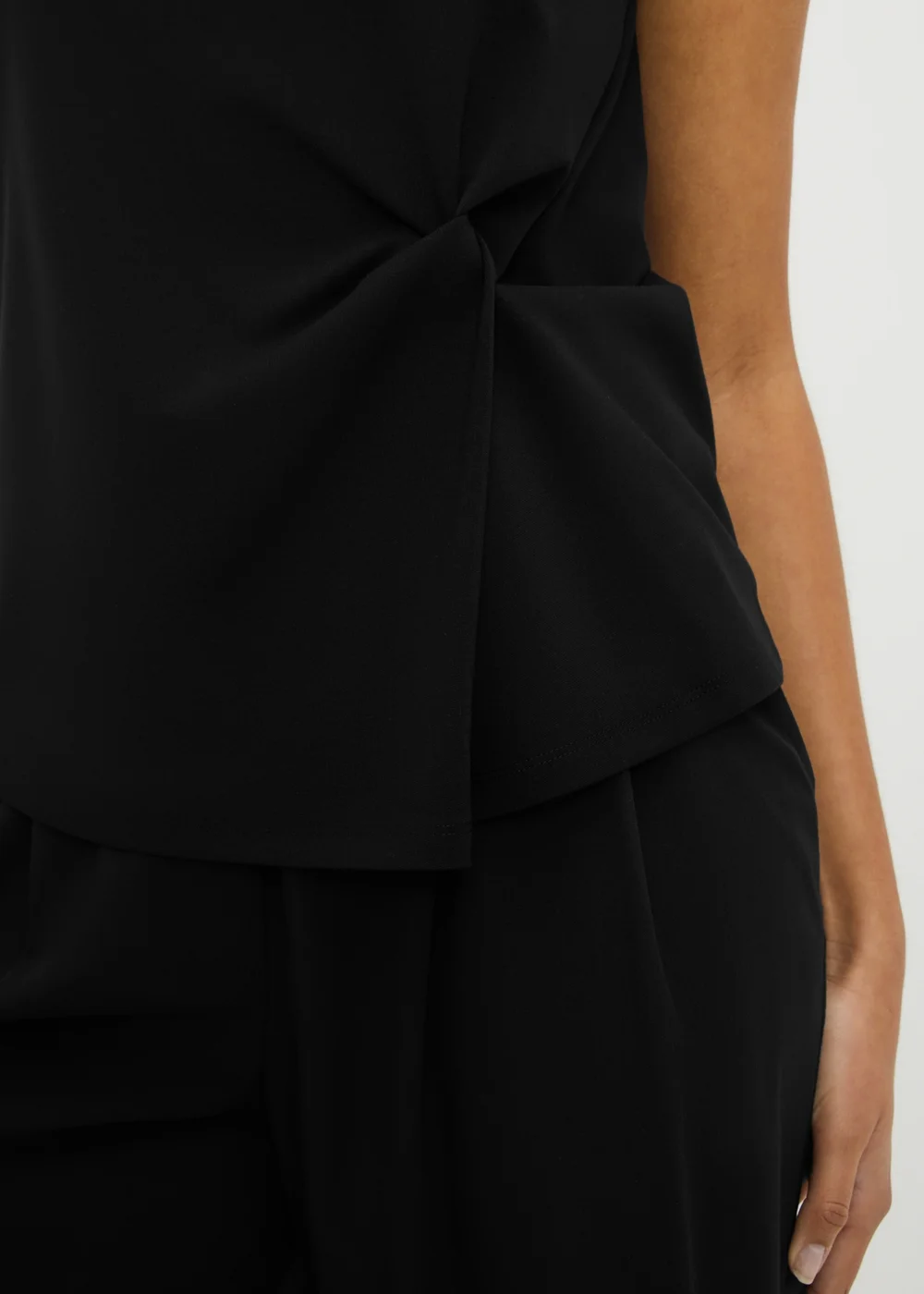 Black Knot Front Vest Top - 8 Image 3
