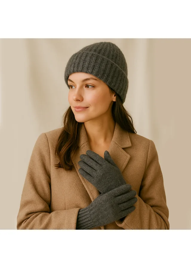 Totes Isotoner Charcoal Knitted Hat & Glove Gift Set
