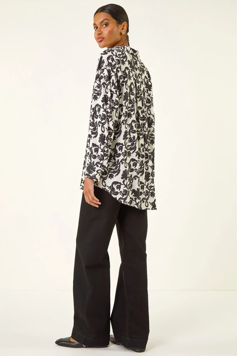 Roman Black Floral Swirl Print Collared Shirt - Size 16 Image 4