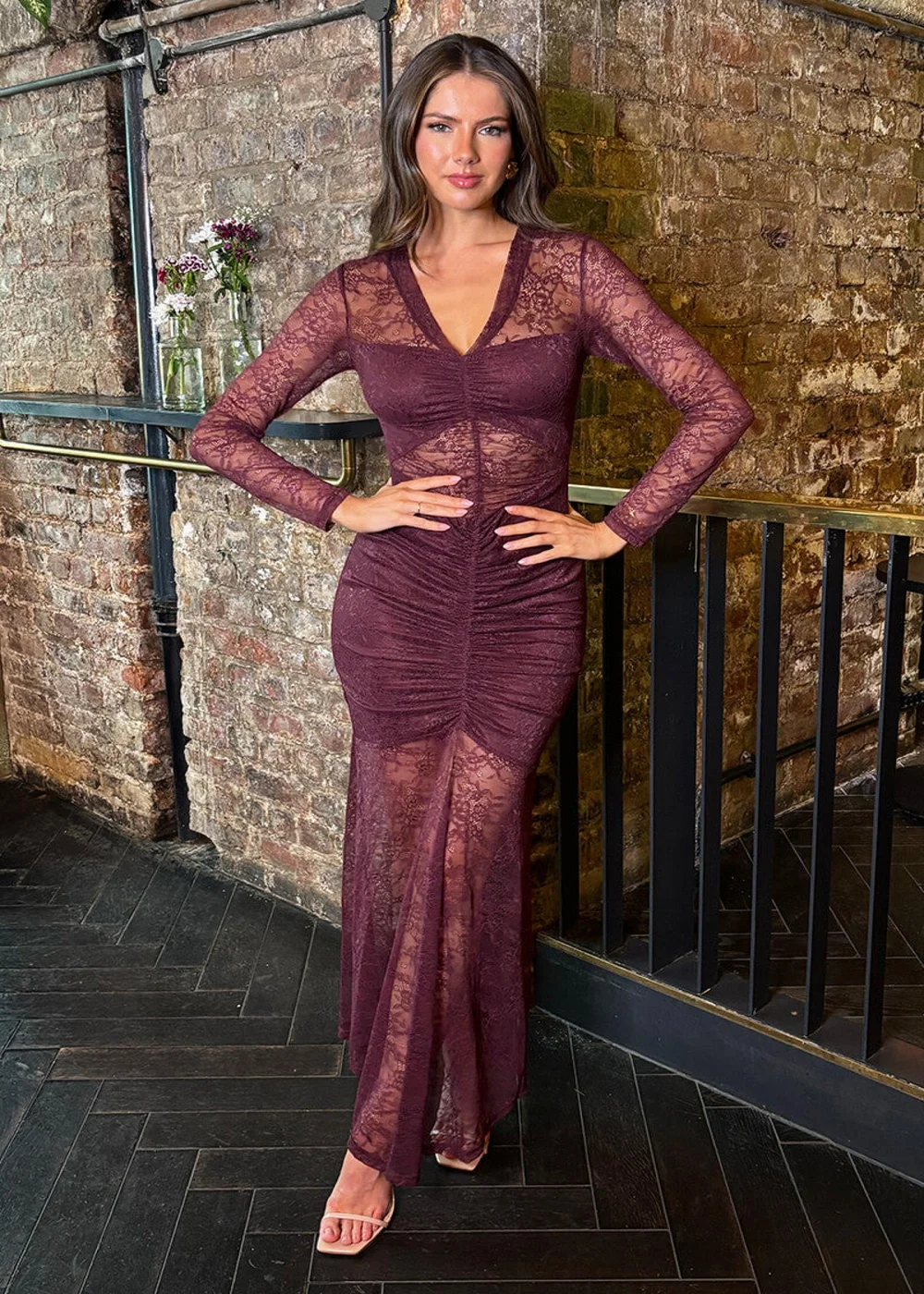 AX Paris Plum Lace Overlay Ruched Front Bodycon Midi Dress - 10 AX Paris Plum Lace Overlay Ruched Front Bodycon Midi Dress - 10