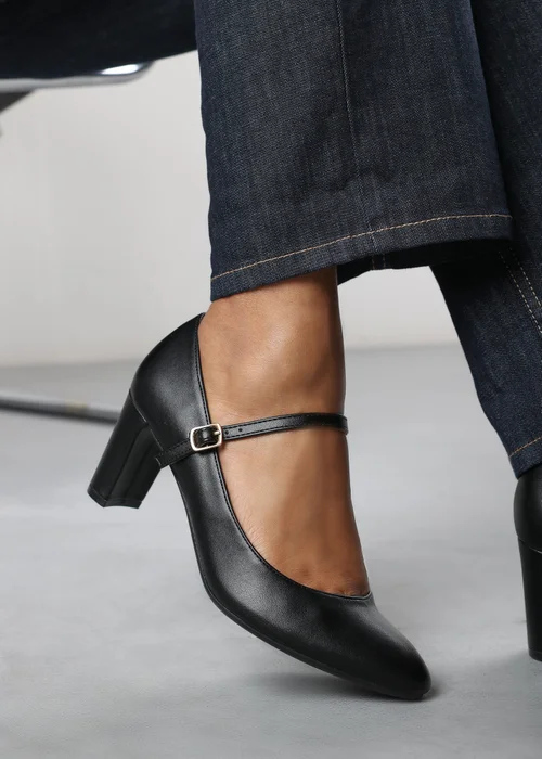 Where's That From Wide Fit Nolan Black PU Block Heel - 5 Image 5