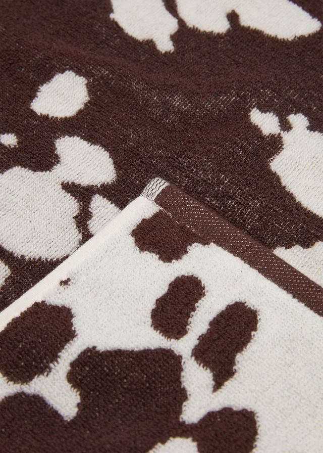 Brown Cow Print Jacquard Hand Towel