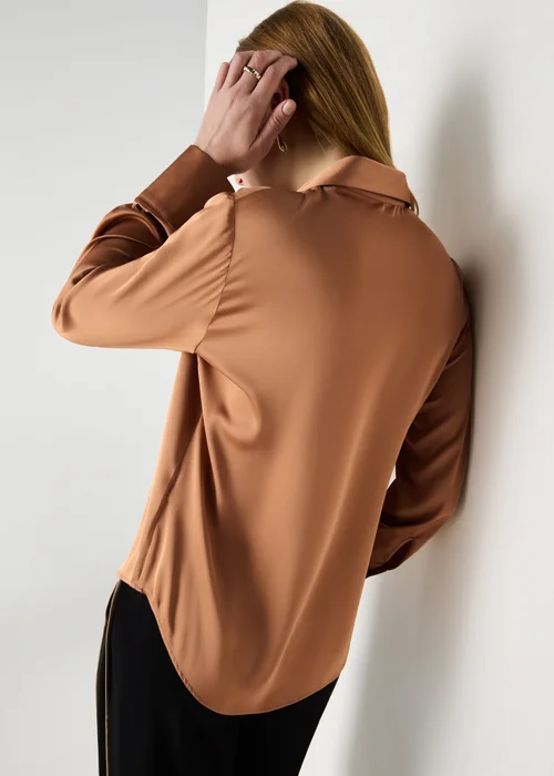 Et Vous Butterscotch Satin Shirt - 8 Image 2